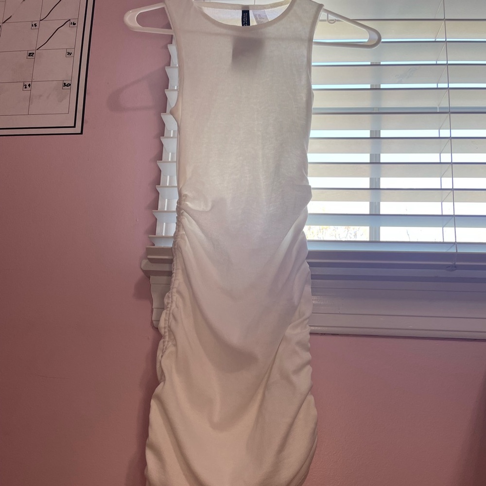 White scrunched up dress🤍